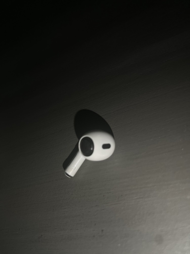 Apple Single Wireless Earbud Replacement White