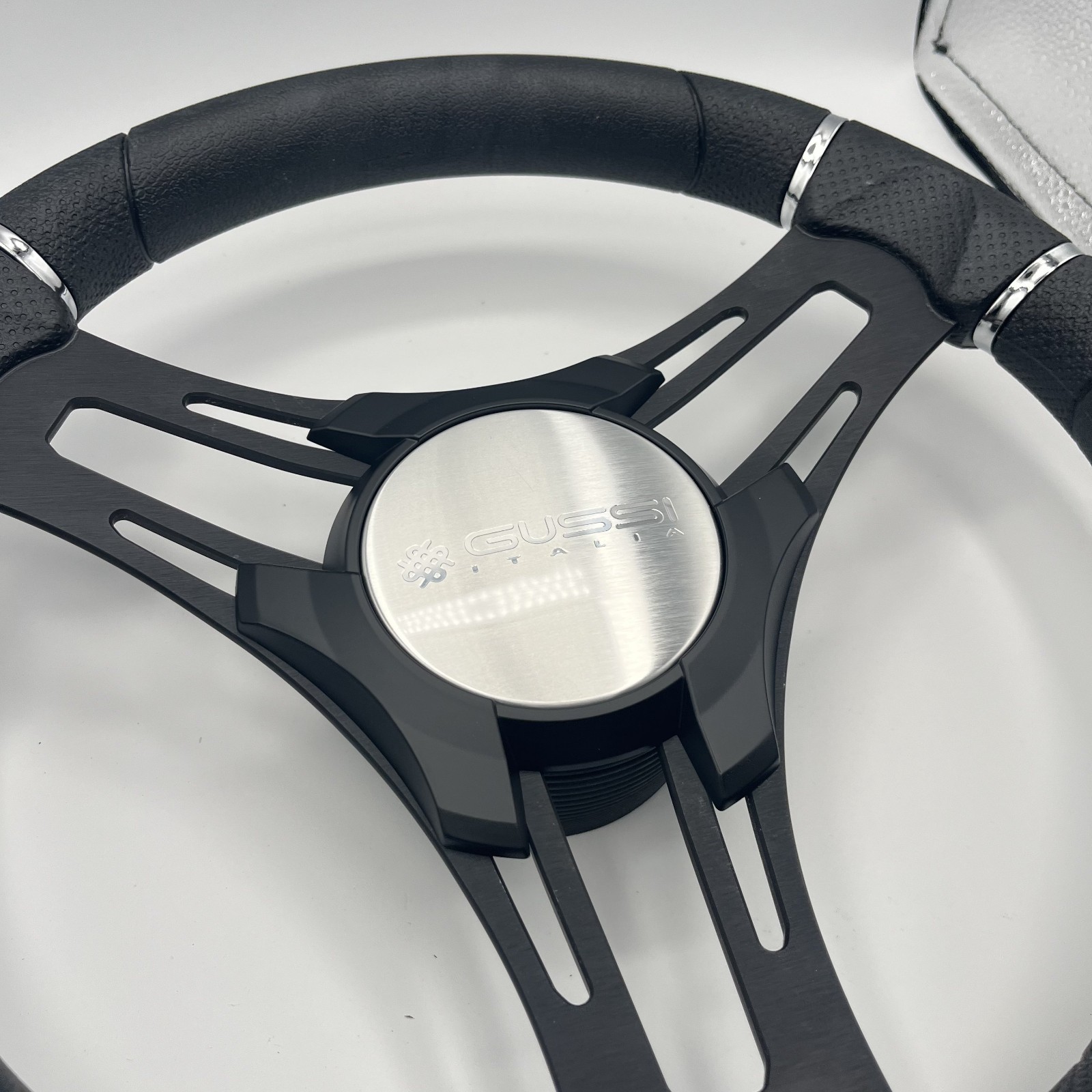 Gussi Italia Boat Steering Wheel Black Brushed Alum Spokes KEYED | Gussi Italia