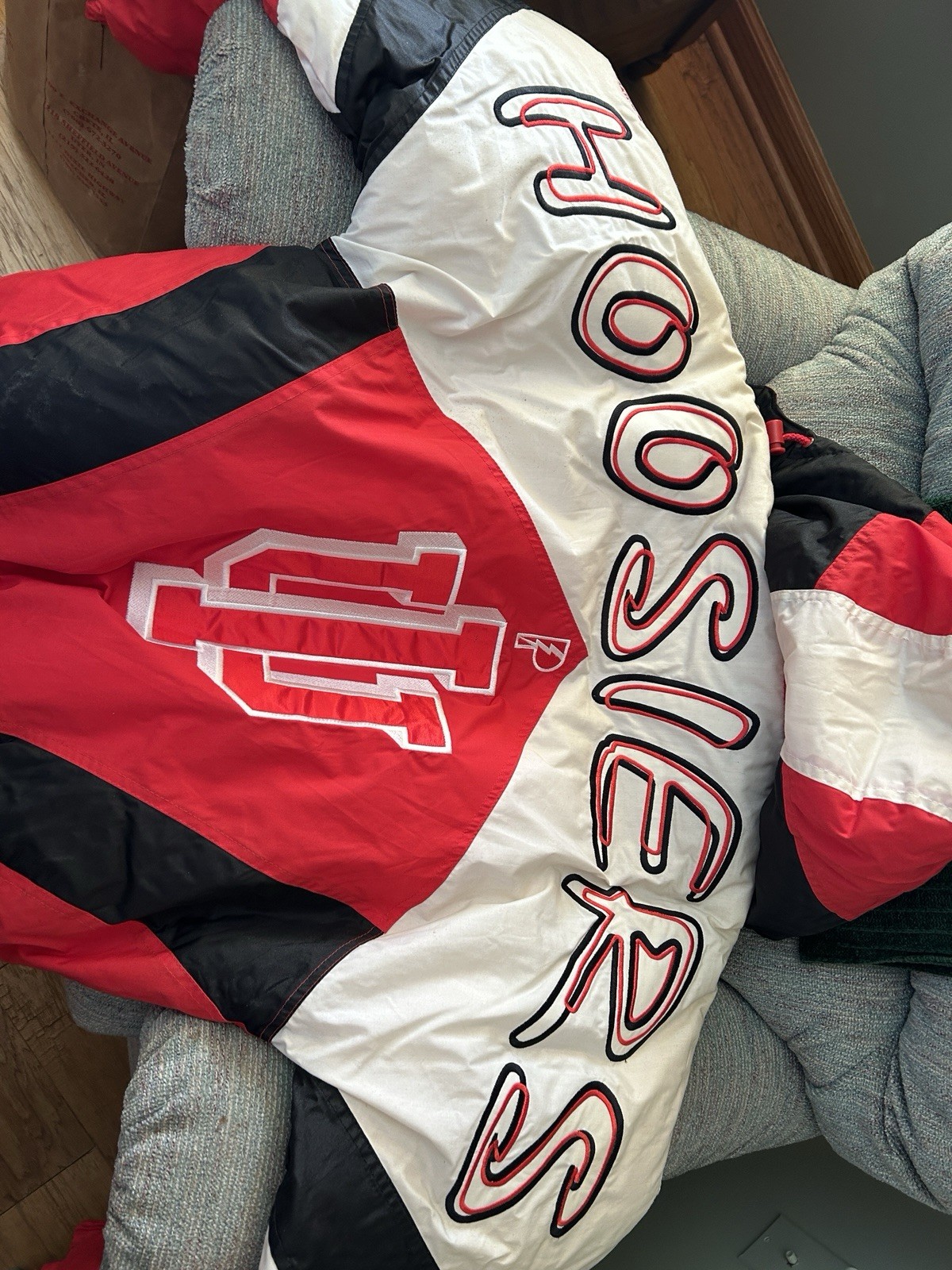 Vintage Pro Player IU Puffer jacket