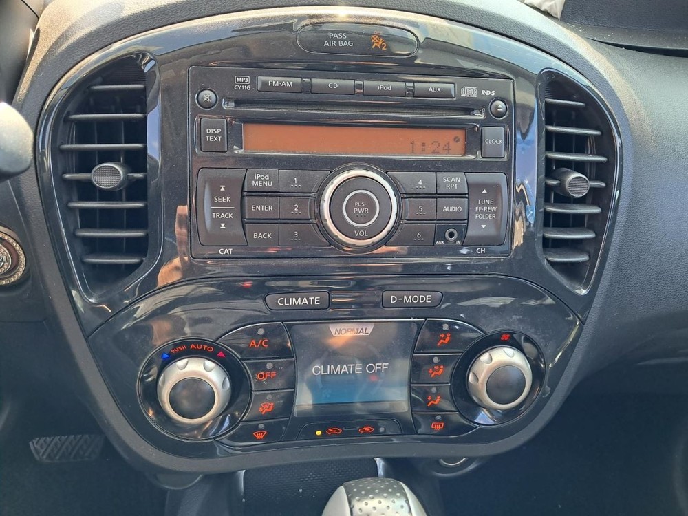 JUKE 2013 Glove Box 4813286