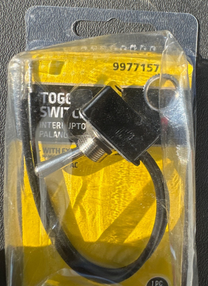 NEW Hillman 10-AMP Single-Pole Toggle Light Switch #9977157