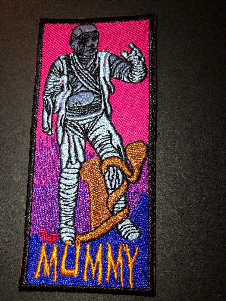 DRACULA UNIVERSAL MONSTER AURORA MODELS PATCH Embroidered IRON ON