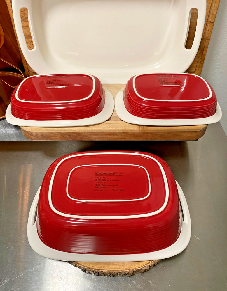 Red CorningWare Etch Casserole Baking Dishes Set EUC
