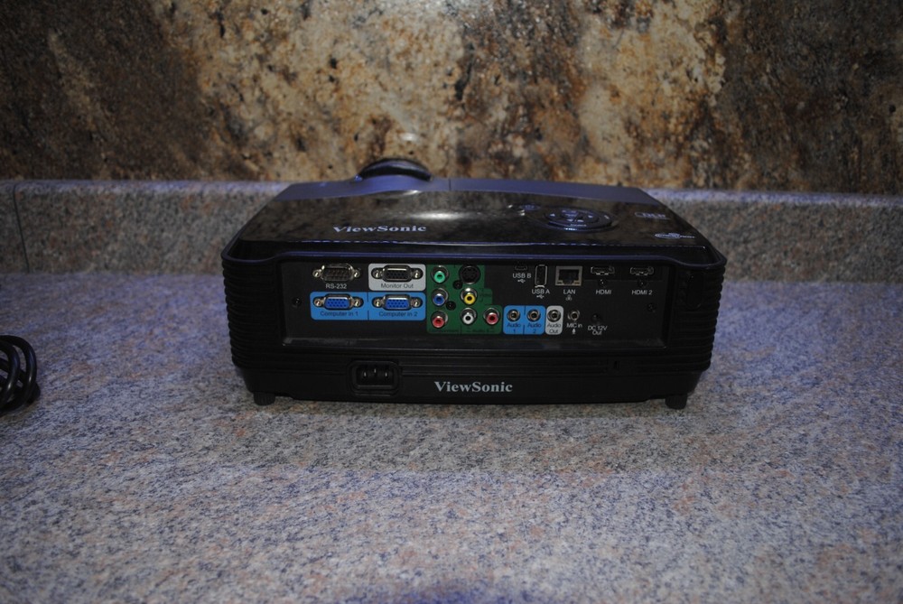 ViewSonic Pro8400 Projector (1242 Lamp Hours)