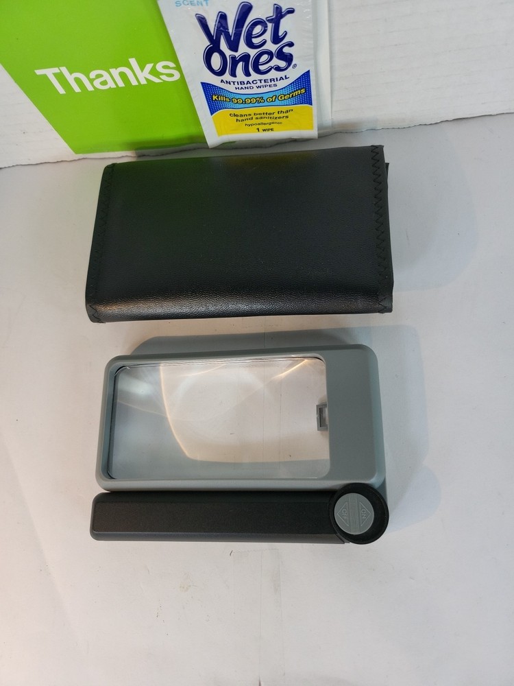 Bausch & Lomb Illuminated Magnifying Glass Rectangular+Batteries NICE Condition
