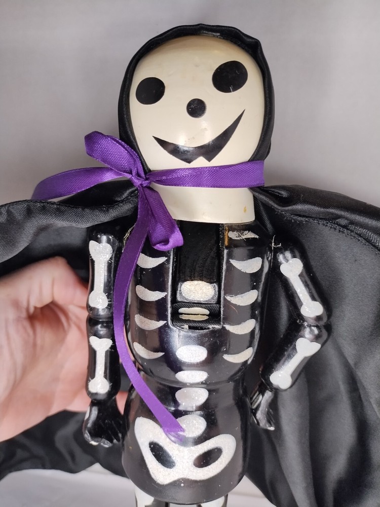 Skeleton Nutcracker Halloween Decor Wood with Cape 2012