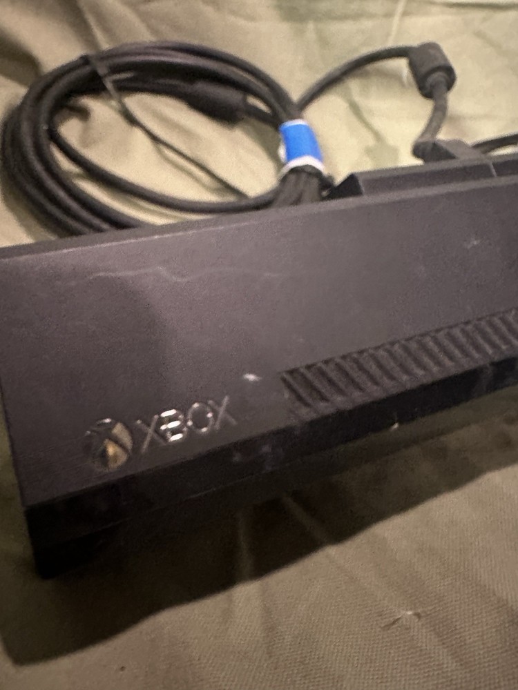 Xbox Kinect Sensor USB Lego Pad Controller BUNDLE LOT Xbox 360 Video Game