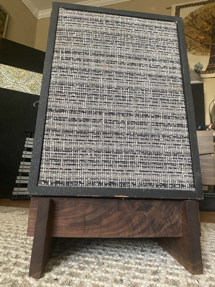 Klipsch JBL Marantz McIntosh Solid Walnut Speaker Stands UNASSEMBLED VERSION