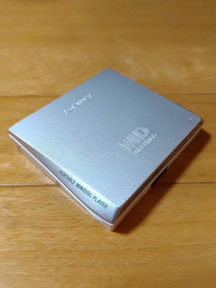 Sony MDLP compatible portable MD player MZ-E75