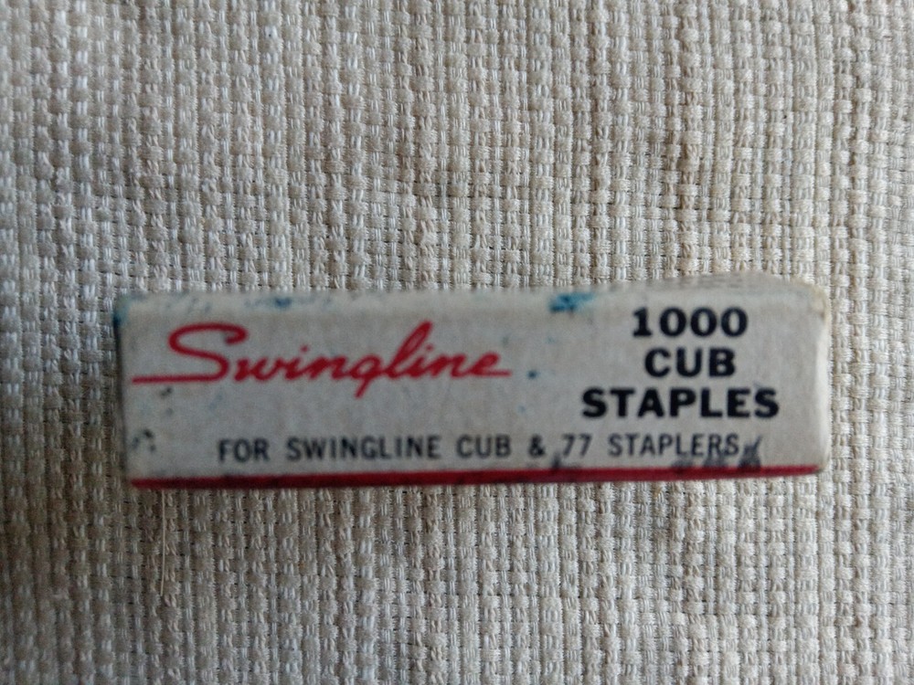 Vintage Swingline Chisel Point CUB STAPLES (3/4 Full)