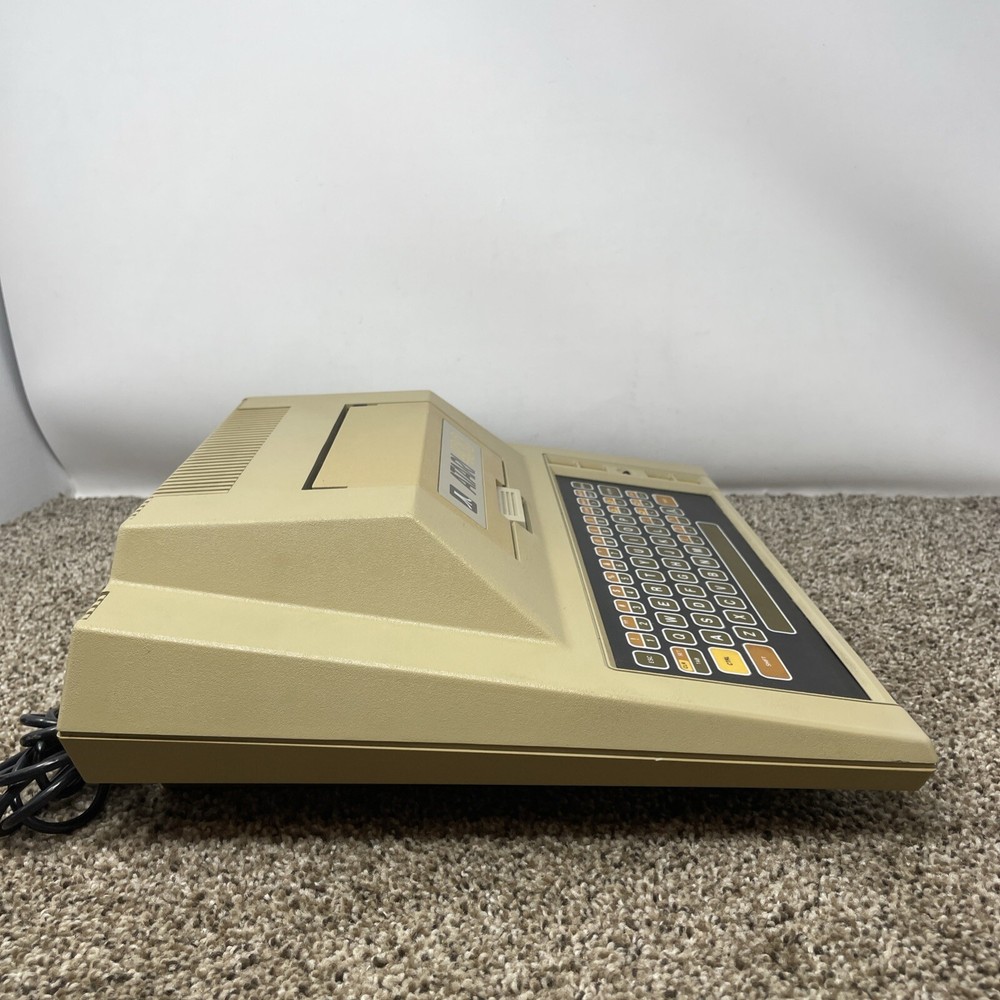 Atari 400 Computer System Partially Working READ COSMETIC DAMAGE
