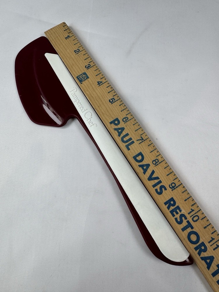 Pampered Chef Master Scraper Spatula Cranberry Red & White