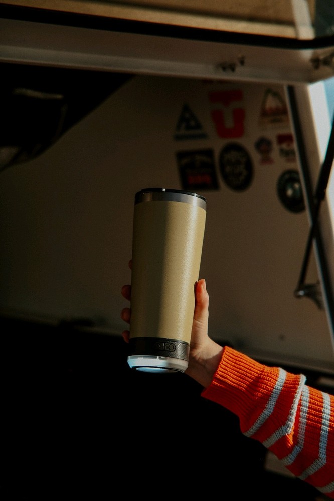 Seafoam Green Vibe Can Cooler with Flashlight Beacon