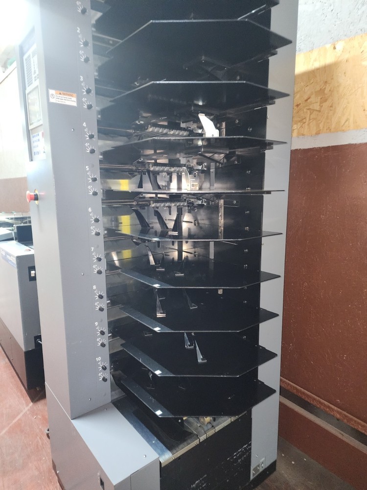 Duplo System 4000 10 Bin Collating System