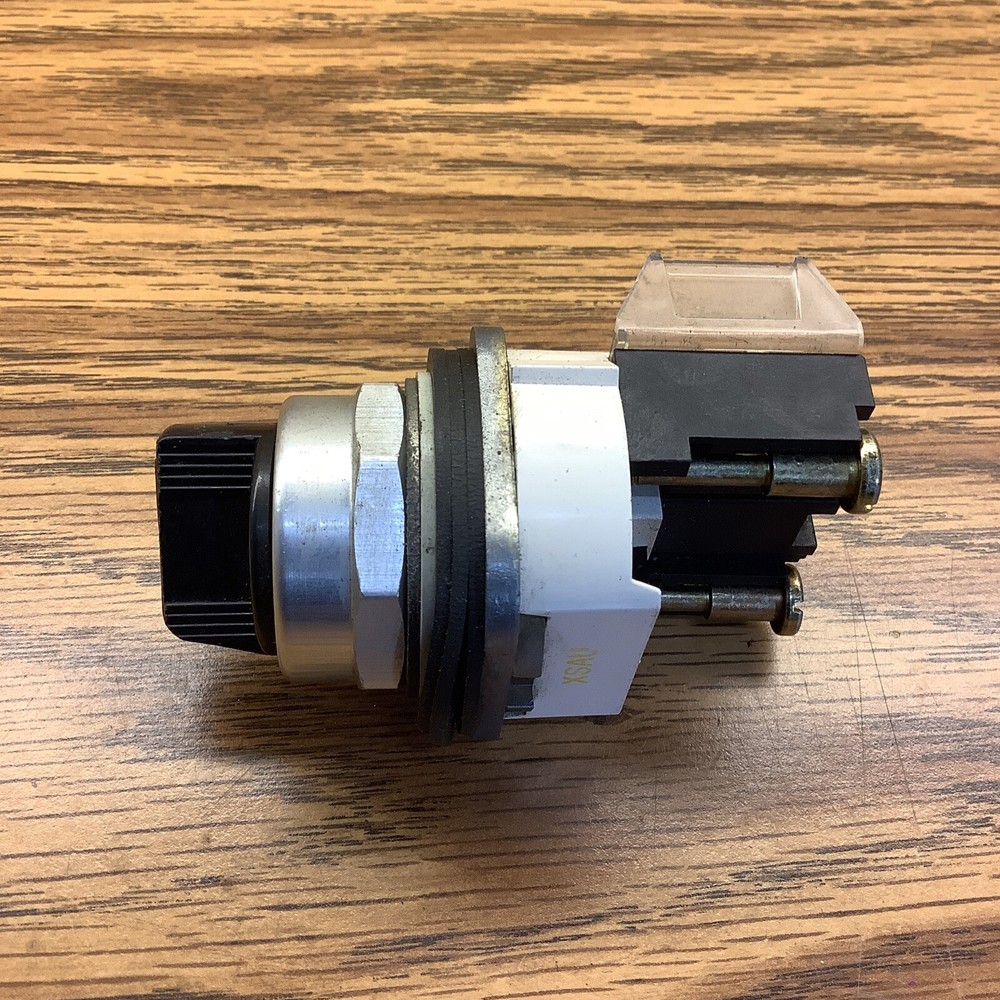 Allen-Bradley 800T-HA2 Ser T Selector Switch
