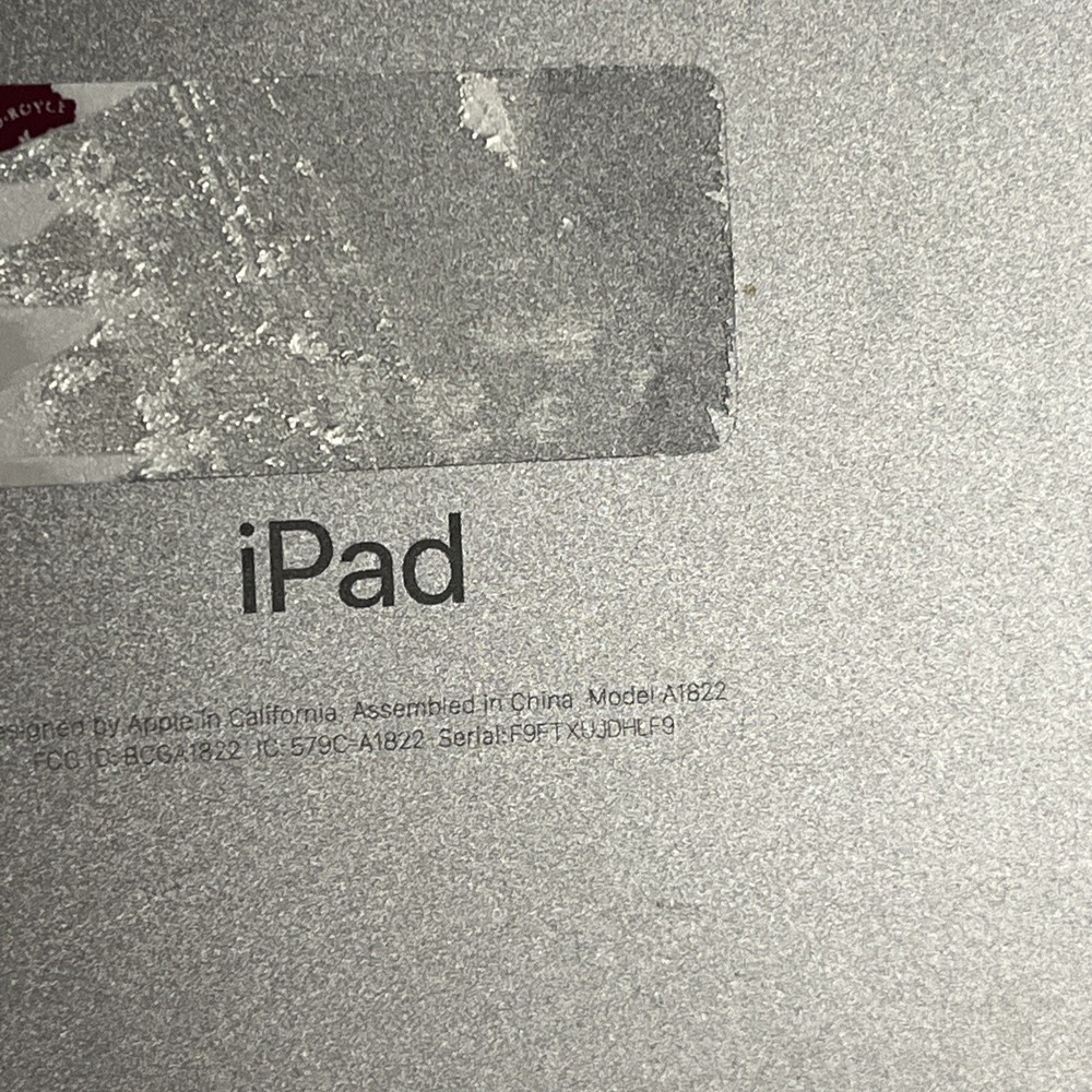 APPLE IPAD MP2F2LL/A 32GB *