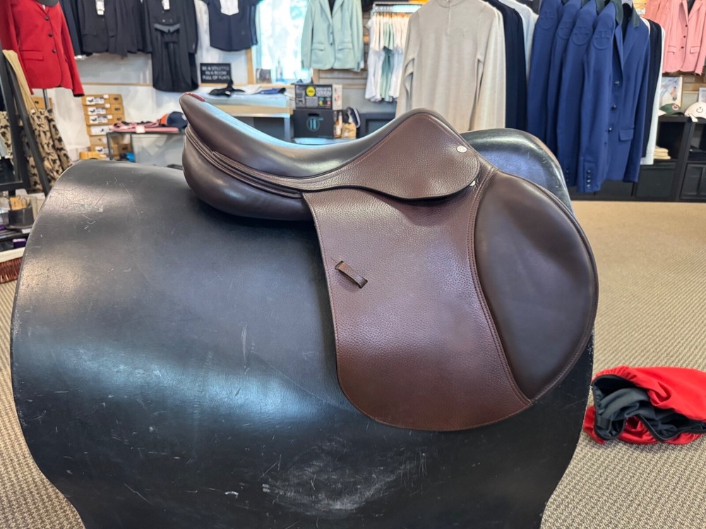 2018 Equipe Evolution Jumping Saddle 17 Medium-Wide