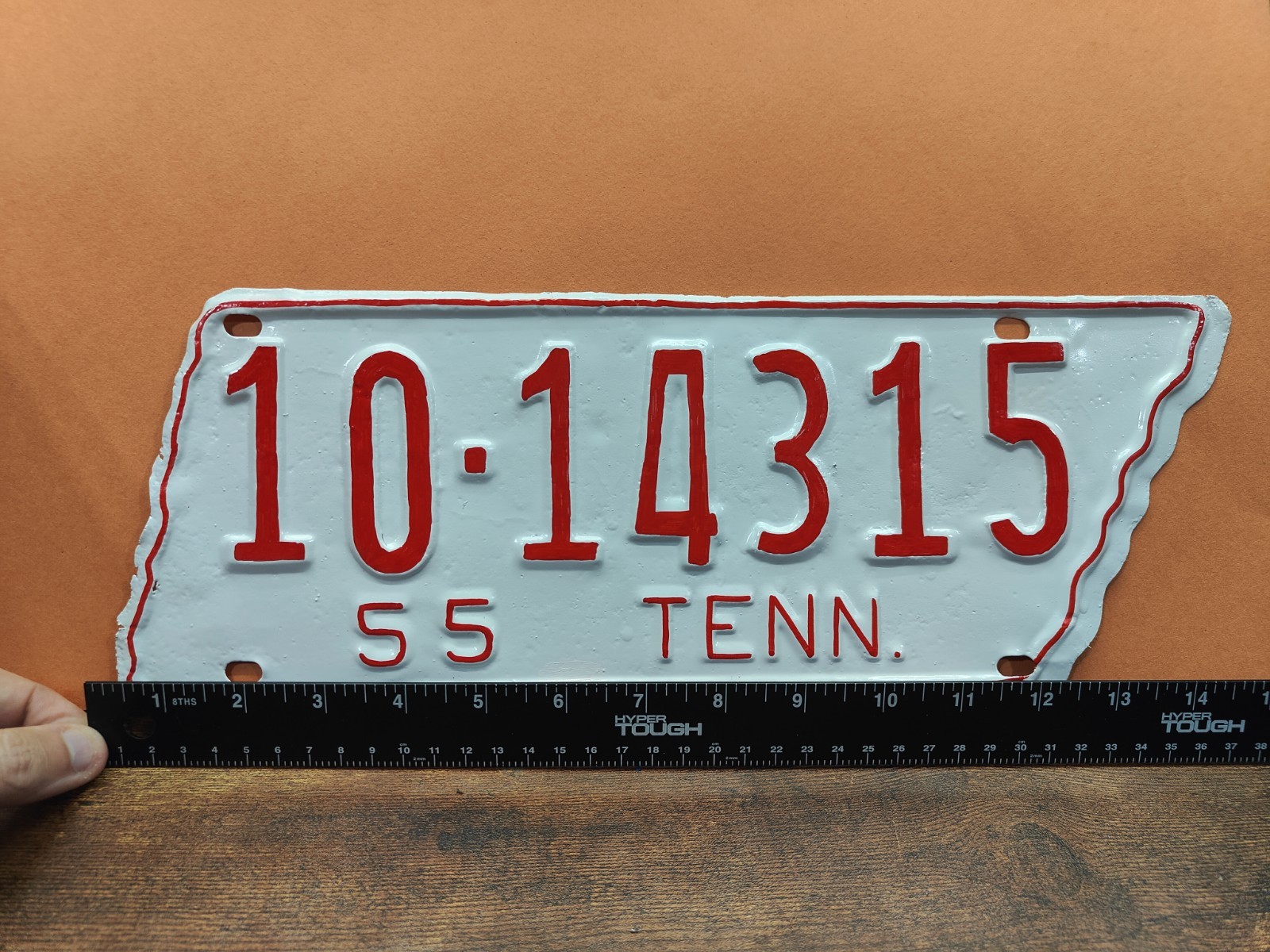 🟥Tennessee TN Tenn License Plate Tag 🟥 1955 LONG State Shaped Blount 10 14315