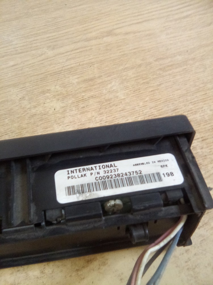 International Dash Switch Panel 32237