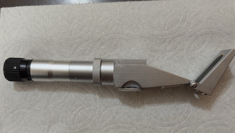 Atago Refractometer 0 - 90%