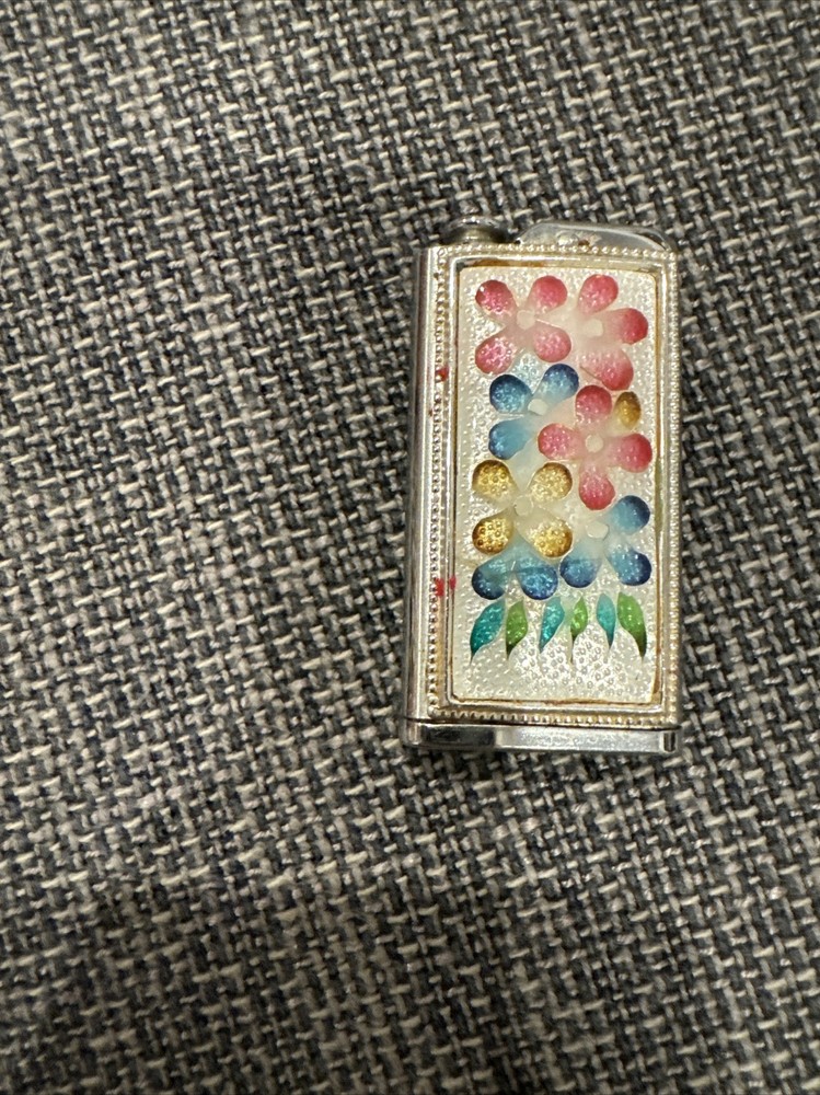 Nacon Lighter In A Box With Flowers