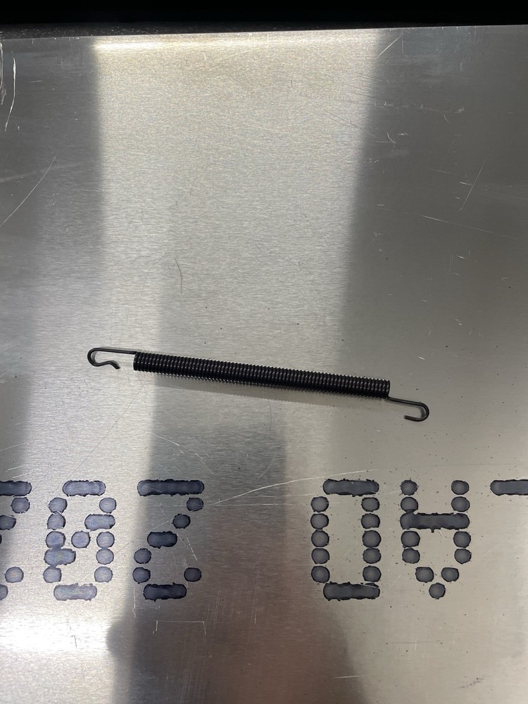 SPRING FOR CESSNA WINDOW PN: 0711021-9