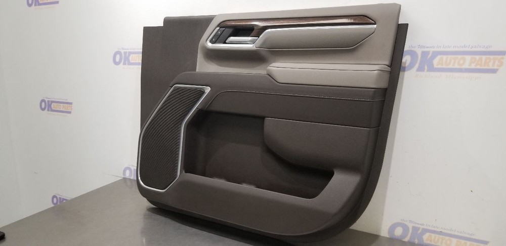24 CHEVY SILVERADO 2500 LT DOOR PANEL FRONT PASSENGER ATMOSPHERE GRAY CREW CAB