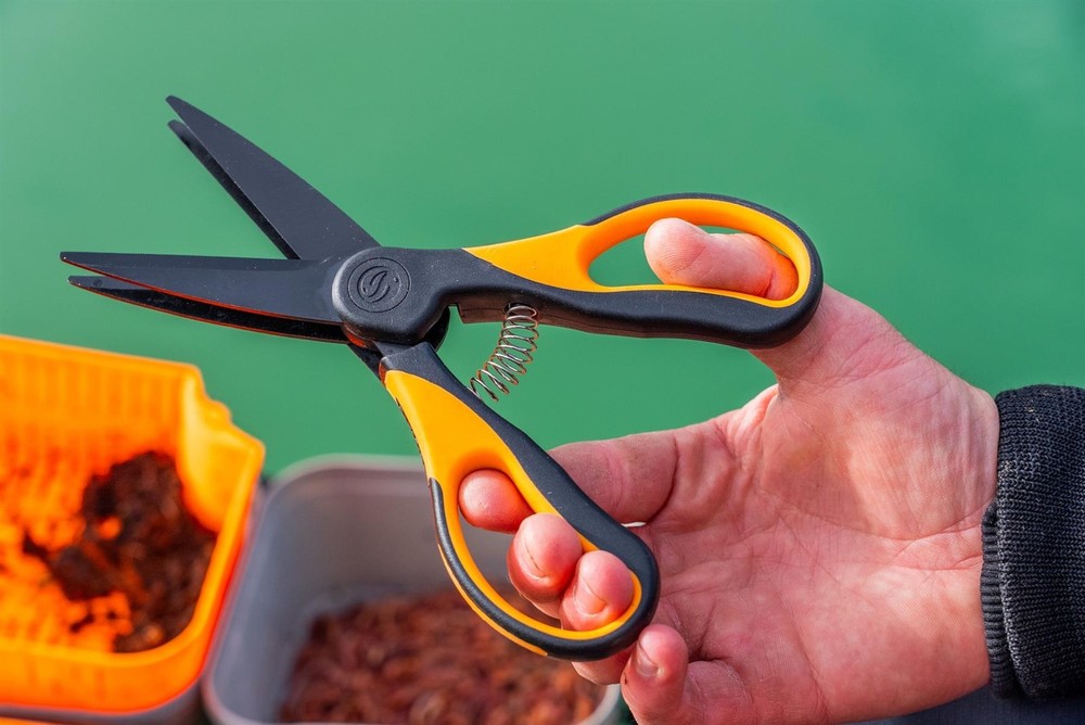 Guru Worm Scissors / Coarse Fishing