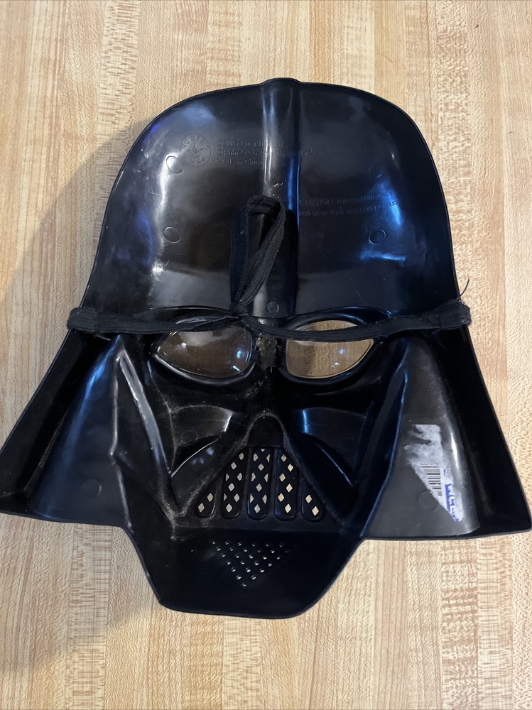 Star Wars Darth Vader Mask 2005 plastic