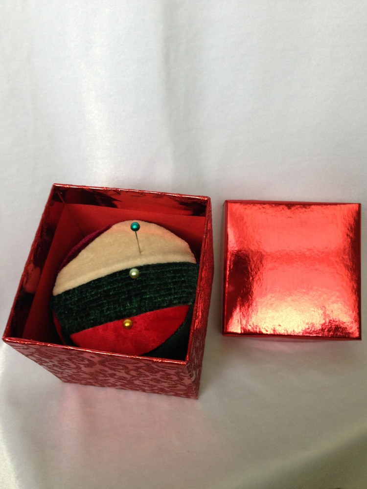 Pin cushion Homemade patchwork in gift box