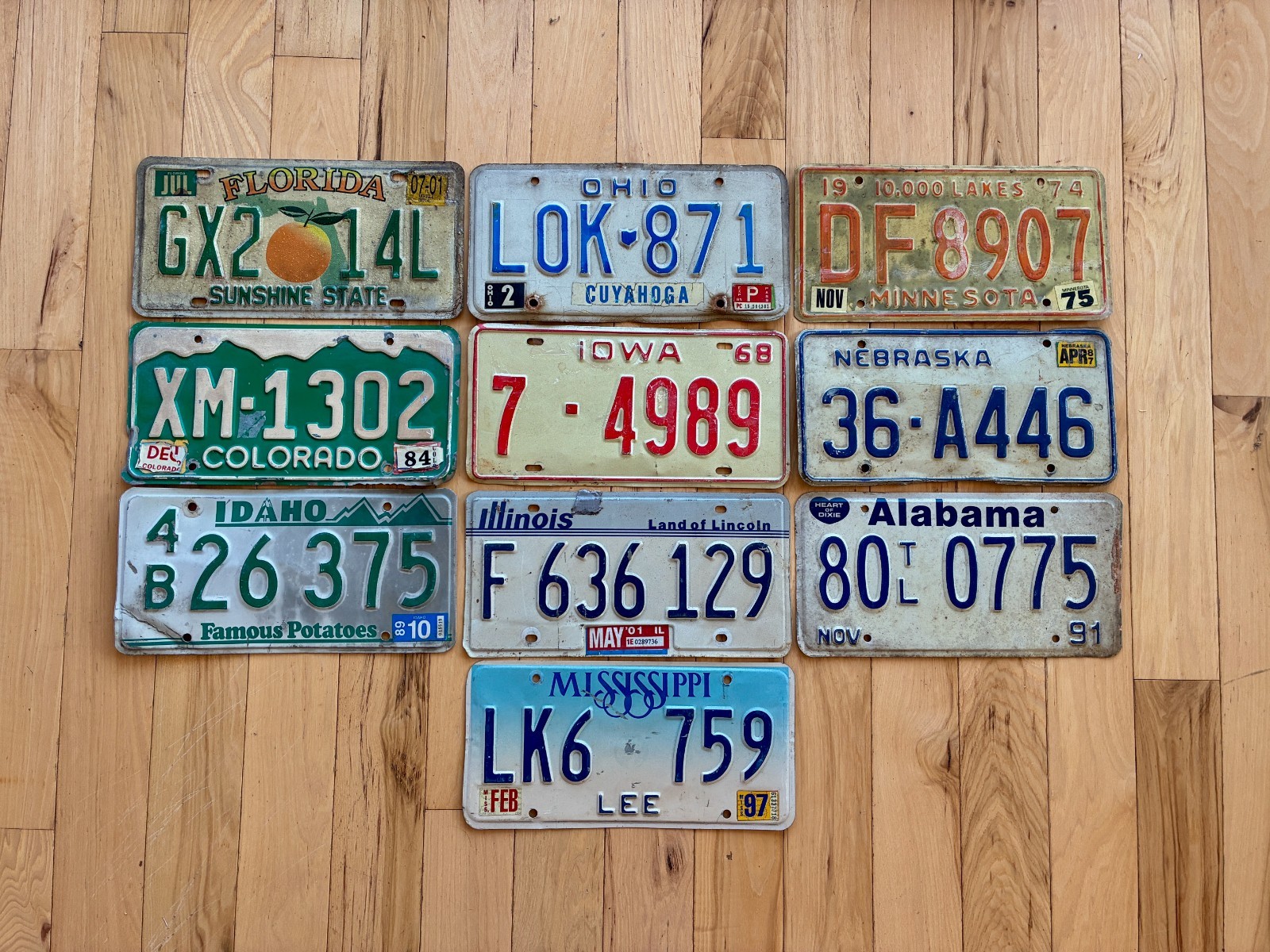 Vintage 10 Roadkill Condition License Plates - 20 Years Or Older