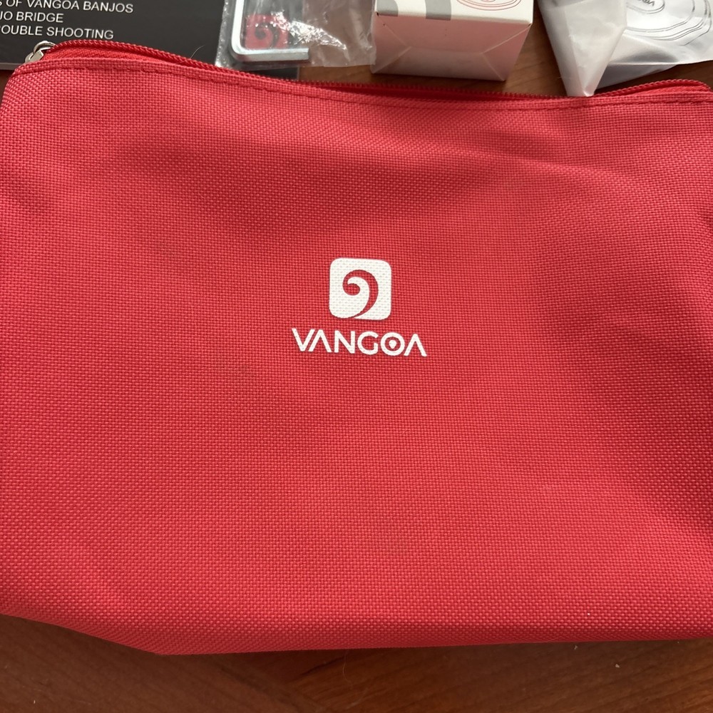Vangoa Beginner Banjo Accessory Kit