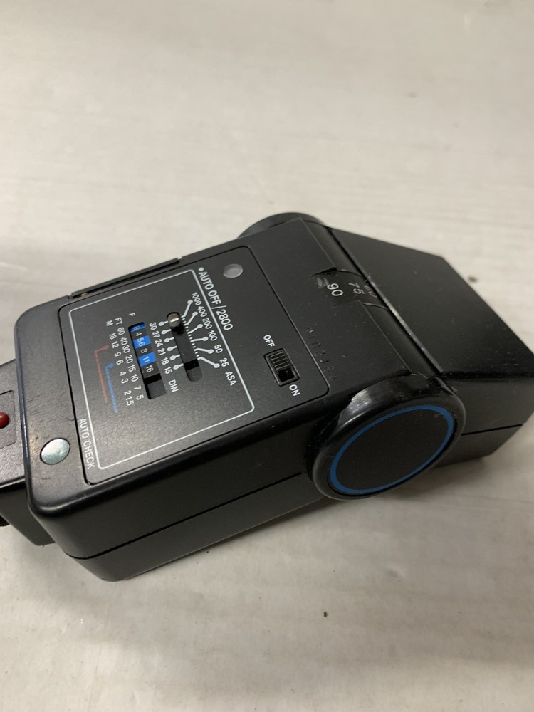 Vivitar Auto Thyristor 2800 Untested