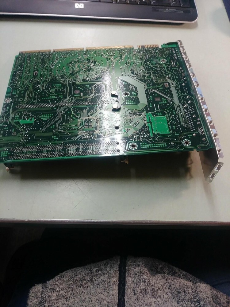Intel Slot 1 System Board AA688747-304