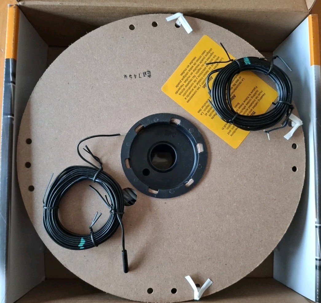 Schluter Ditra Heat Floor Heating Cable DHEHK12016 120V 52.9 ft (16 sq ft)