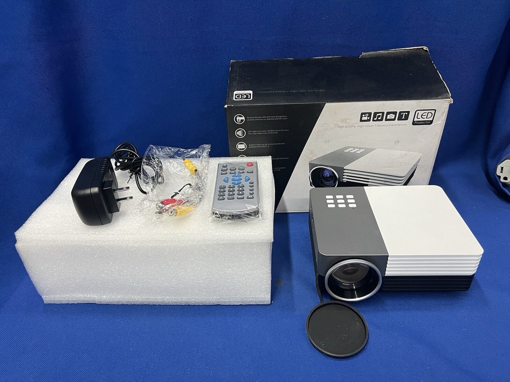 LED High-Resolution Mini Projector TFT LCD 1080 Pixels HD Multimedia