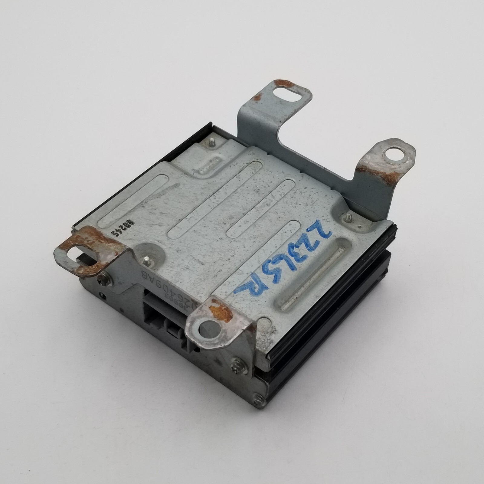 2009 - 2010 DODGE JOURNEY Radio Audio 05026409AB OEM