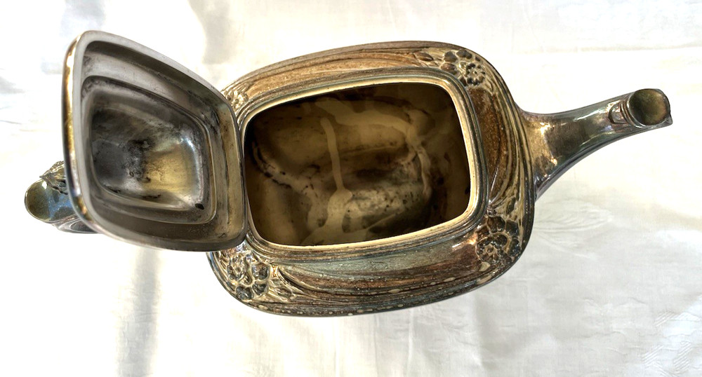 1847 Rogers Bros Daffodil Pattern Silverplate Tea Pot or Coffee Pot Teapot EUC