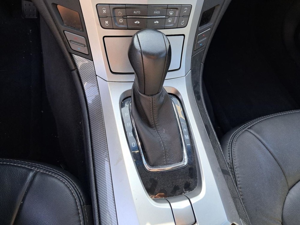 CTS 2012 Glove Box 4828678