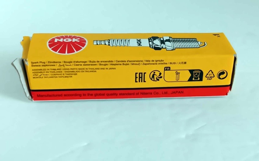 LKR6E NGK Spark Plug 92650