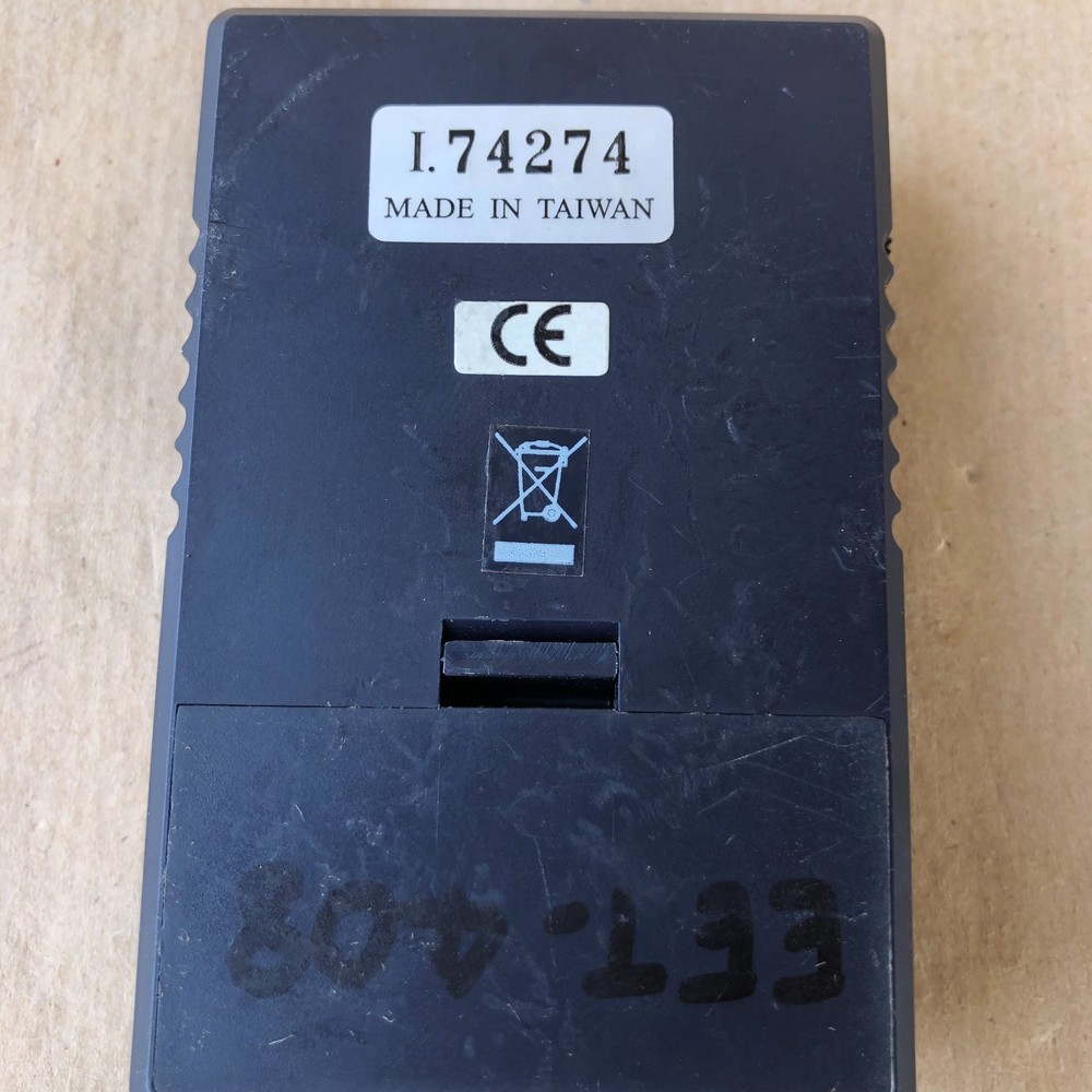 RS 180-7082 CALIBRATION CHECKER AND CURRENT LOOP SIMULATOR