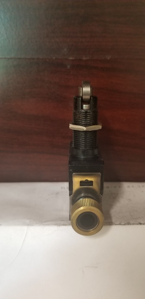AZBIL SL1-EX LIMIT SWITCH USED