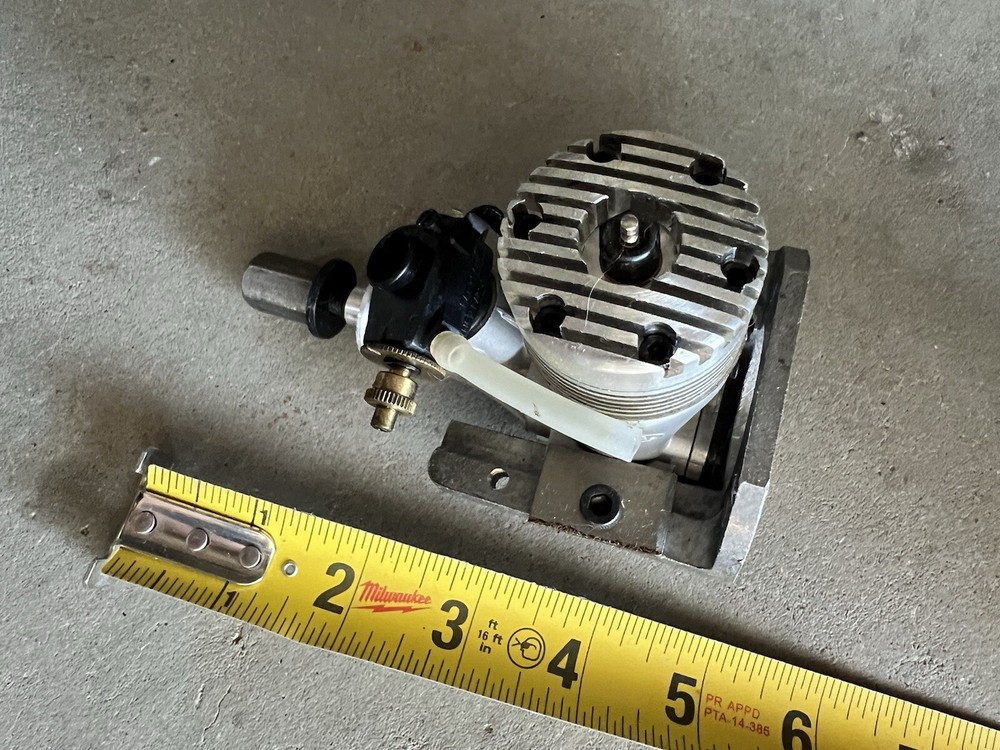 Vintage K&B 40 RC Airplane Engine with Perry Pump for restore project