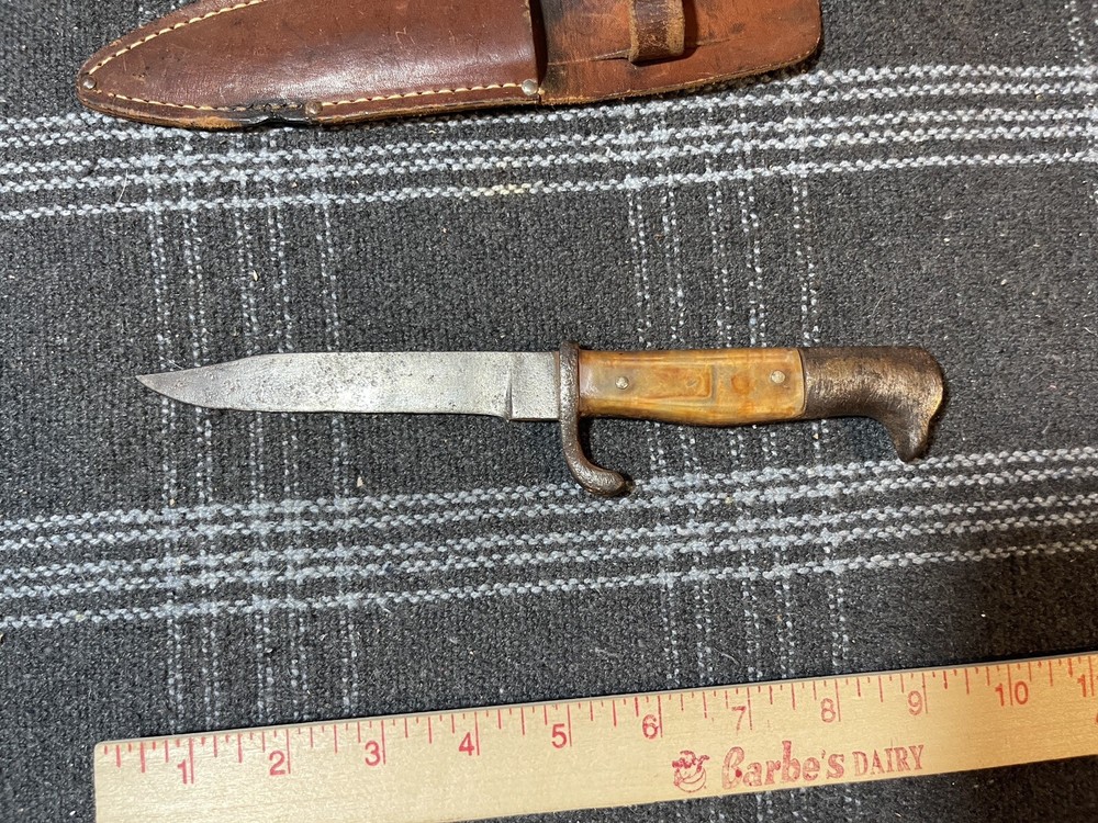 Fixed Blade Knife with Sheath !!!