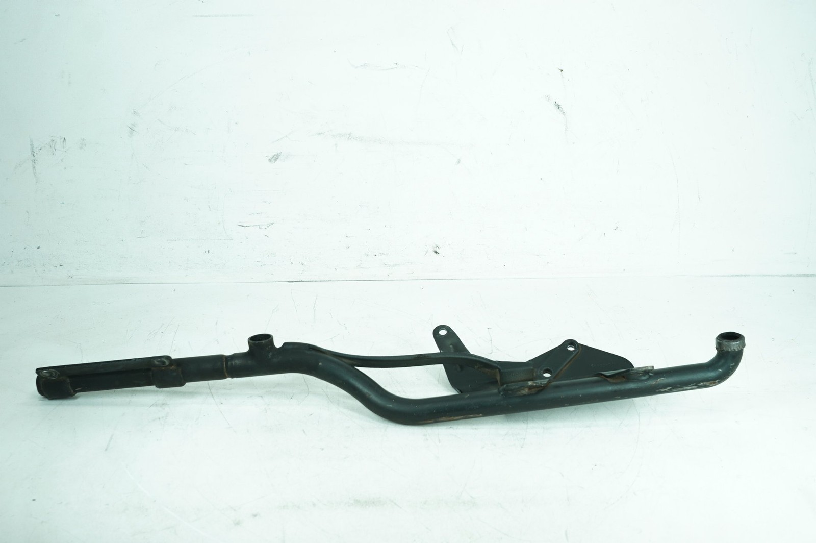 08 Harley Sportster XL1200 Low Exhaust Muffler Interconnect Bracket Support Bar