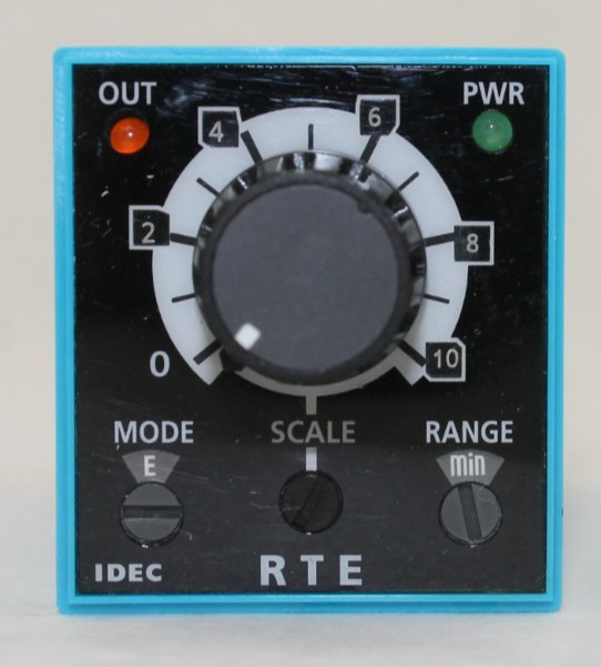 IDEC RTE-B2AF20 Electronic Timer