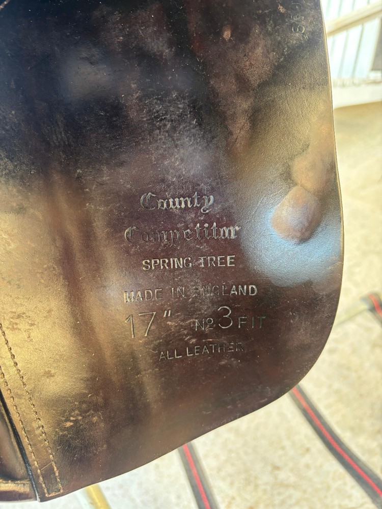 County COMPETITOR Dressage Saddle 17"