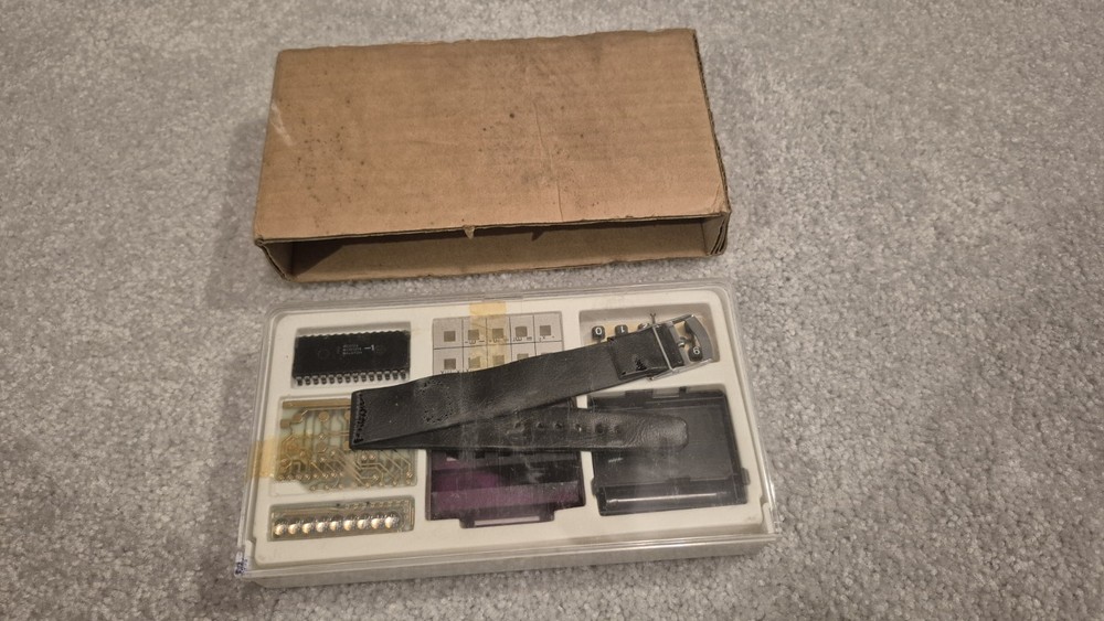 Vintage Sinclair Wrist Calculator Kit c1977