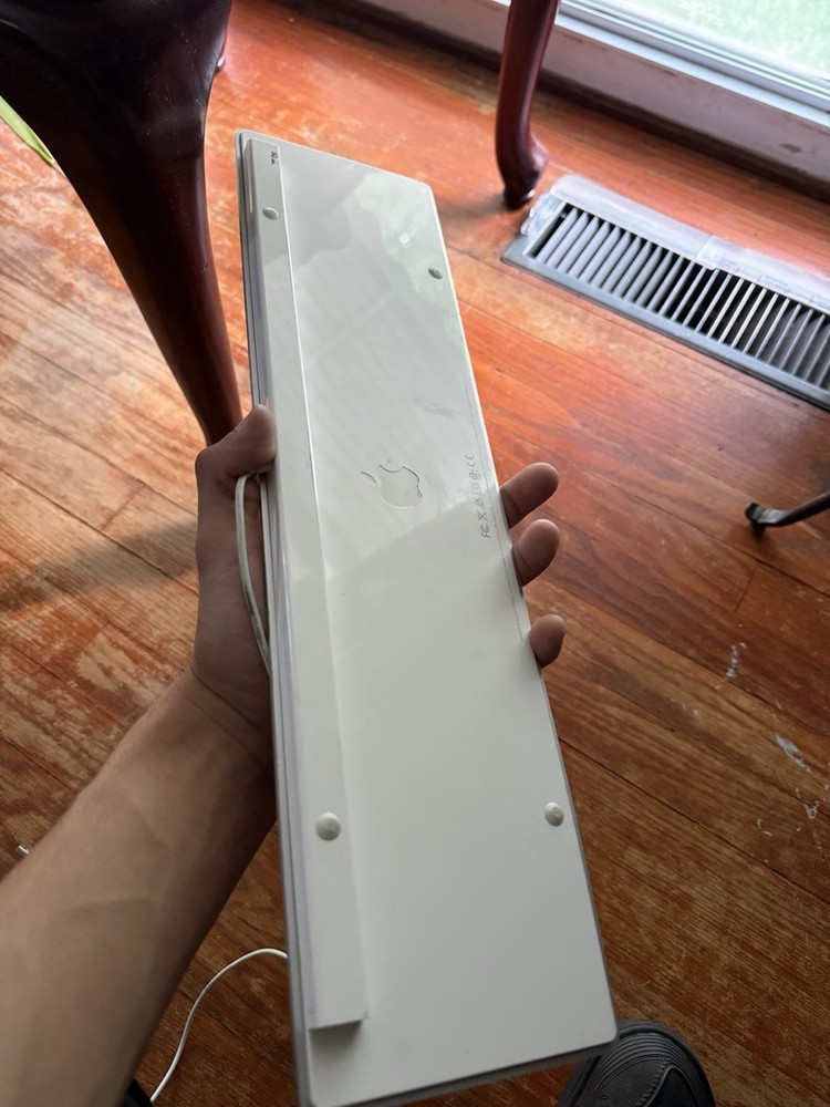 Apple Wired Keyboard And Bluetooth Mouse