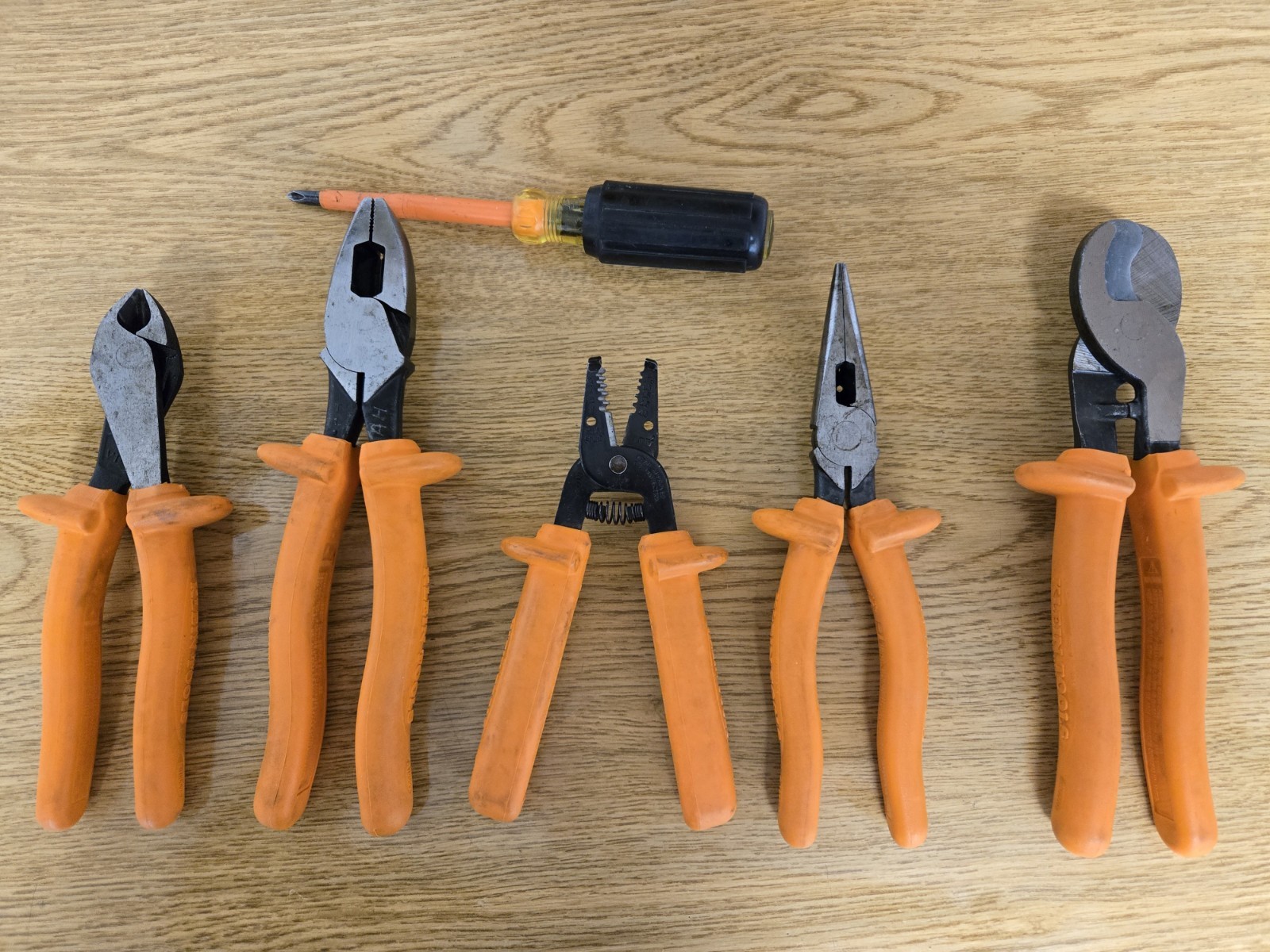 Klein  Insulated Tools 1000V, 6 piece Pliers , Strippers,  Cutters.
